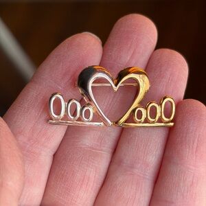 925 STERLING SILVER VERMEIL  TWO-TONE VALENTINES HEART AND HUGS BROOCH PIN